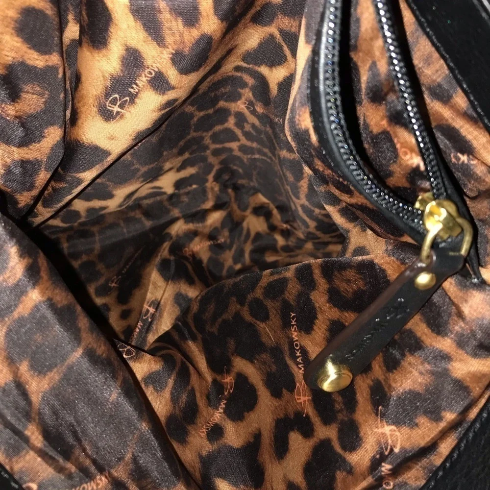 b.Makowsky Leather Purse with Gold Accents Large - Picture 9 of 11